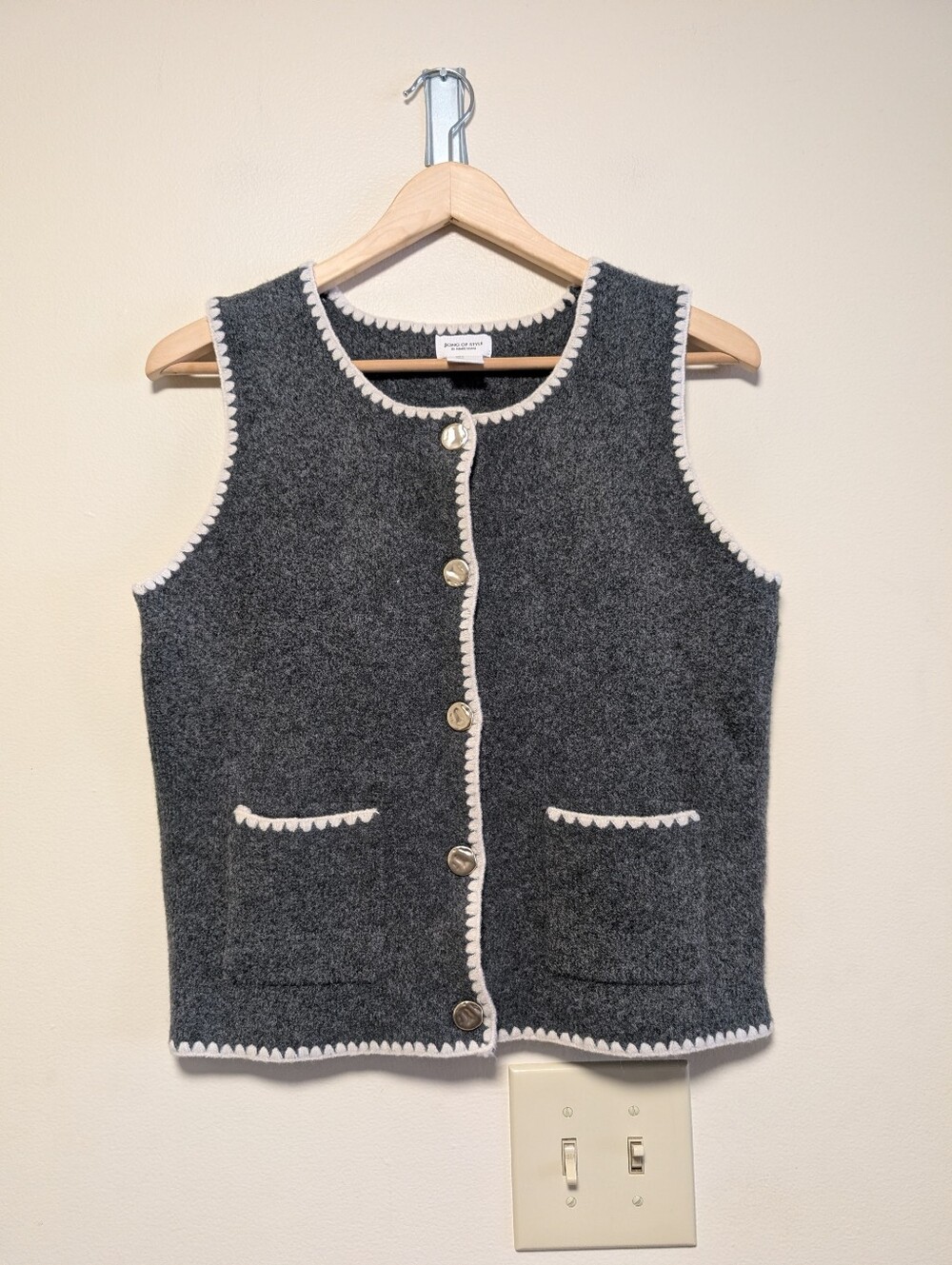 Song of Style Gray Sweater Vest Large Preppy Quiet Luxury - Picture 1 of 5